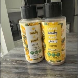 Love Beauty & Planet Coconut Oil & Ylang Ylang Shampoo Conditioner Set